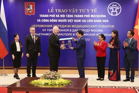 Hanoi proporciona suministros médicos a Moscú para hacer frente a COVID-19