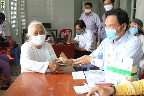 Lanzan en Vietnam nuevos servicios públicos para apoyar a afectados por coronavirus