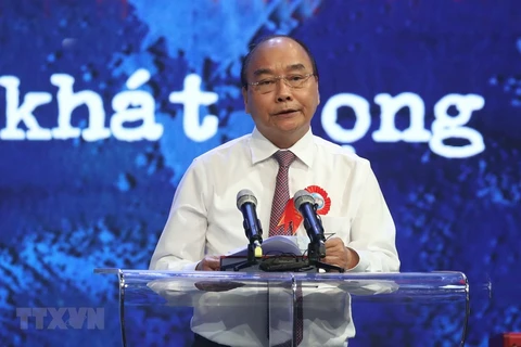 Seguir ejemplo moral del Tío Ho es misión del sistema político, afirma premier vietnamita
