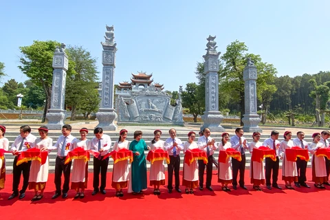 Inauguran un templo dedicado a los antepasados del Presidente Ho Chi Minh