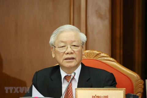 Máximo dirigente vietnamita elogia desempeño de organizaciones e individuos en lucha contra desastres naturales
