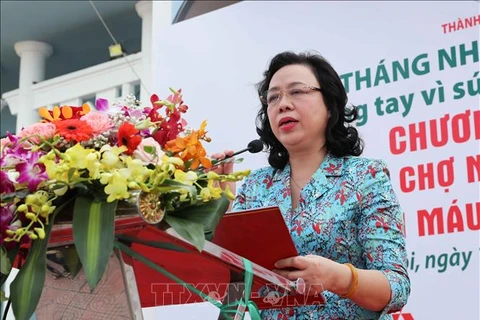 Apoya Cruz Roja de Hanoi a pobladores con dificultades económicas 
