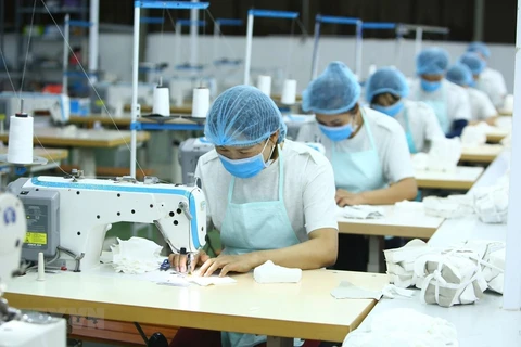 Exportación de mascarillas, salvavidas del sector textil de Vietnam