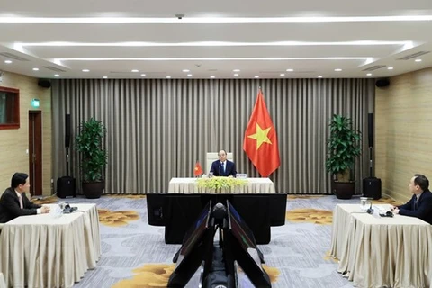 Premier vietnamita asiste a la reunión en línea de Asamblea Mundial de la Salud