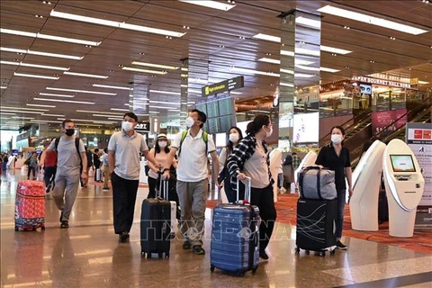 Permitirá Singapur tránsito de pasajeros en aeropuerto de Changi