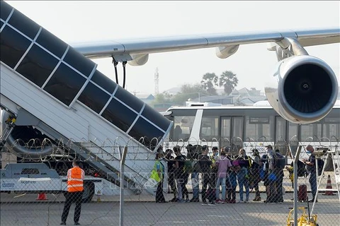 Camboya aplica cuarentena obligatoria a viajeros por vía aérea