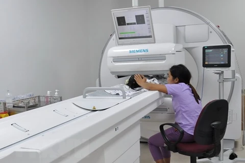 COVID -19: Impulsan el uso de radiación ionizante en el sector de salud en Vietnam