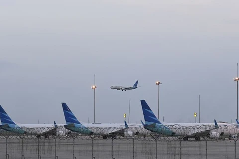 Industria de aviación de Indonesia comenzará a recuperarse en 2022