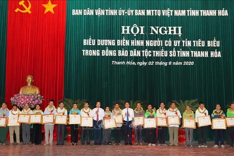 Provincia vietnamita de Thanh Hoa honra a personas prestigiosas entre los grupos minoritarios