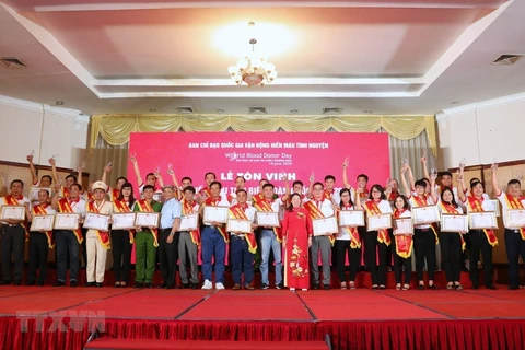 Vicepresidenta vietnamita elogia aportes de donantes de sangre