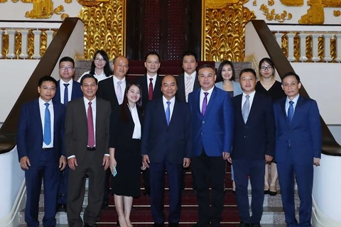 Dialoga premier de Vietnam con empresarios chinos