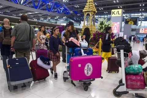 Tailandia considera reanudación de vuelos internacionales
