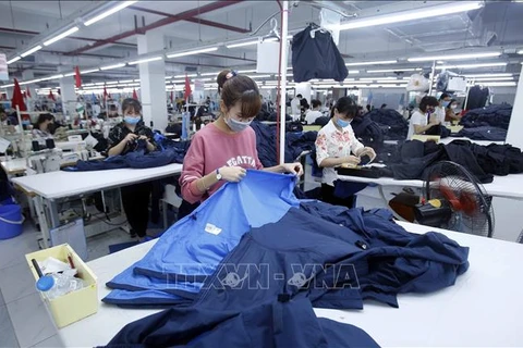 Economía de Vietnam es atractiva para inversores extranjeros, afirman medios internacionales