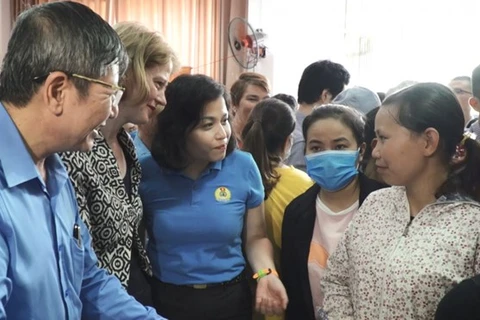 Abren supermercado “cero dong” en Hanoi para ayudar a trabajadores afectados por el COVID-19