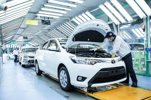 Proponen al Gobierno vietnamita reducir a la mitad tarifa de registro de automóviles
