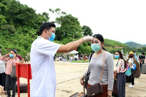 Casos activos de coronavirus en Vietnam bajan tras una jornada sin nuevos positivos