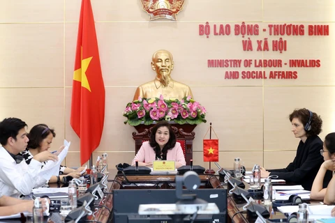 Vietnam y Suiza firman memorando de cooperación en asuntos sociales y empleo