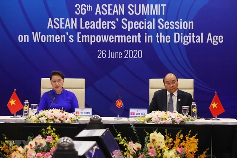 ASEAN por promover empoderamiento femenino en era digital