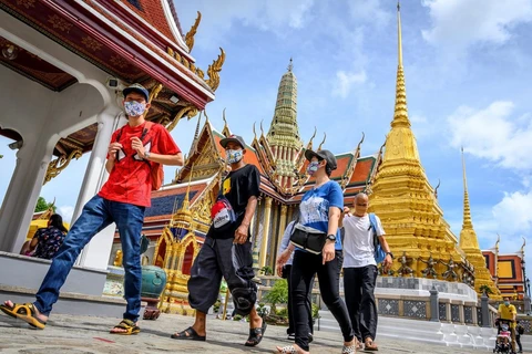 Tailandia reabrirá puntos de control fronterizo con países vecinos