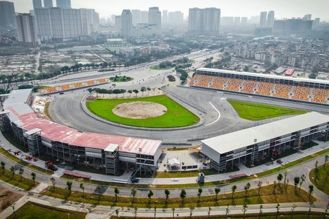 Otorgan certificados de automovilismo para 32 pilotos de carreras de Vietnam