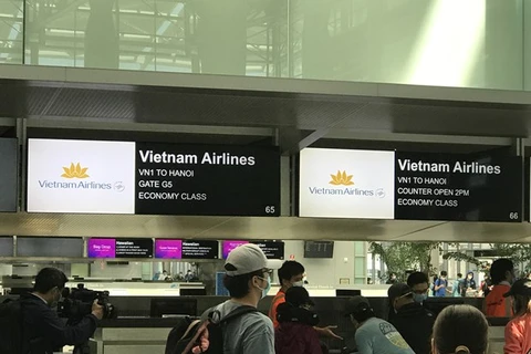 Vietnam repatría a más de 300 ciudadanos desde Estados Unidos por pandemia