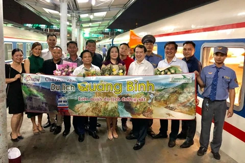 Tren chárter, nuevo producto turístico de la provincia vietnamita de Quang Binh