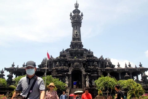 Industria turística de Indonesia pierde casi seis mil millones de dólares por COVID- 19