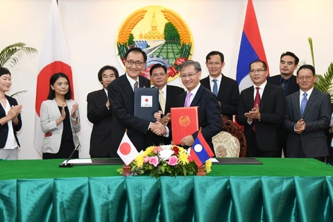 Japón ayuda a Laos en el desarrollo de recursos humanos