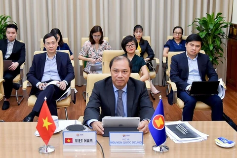 Vietnam convoca a incorporación dle sector privado a la recuperación económica de la ASEAN