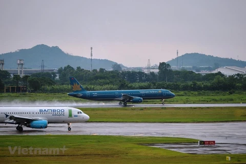 Aerolíneas vietnamitas ajustan horario de vuelos por tormenta Sinlaku