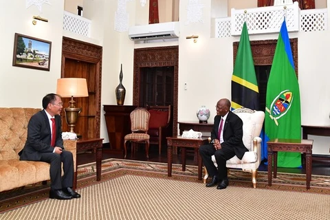 Presidente de Tanzania aboga por aumentar la presencia de empresas vietnamitas en su país