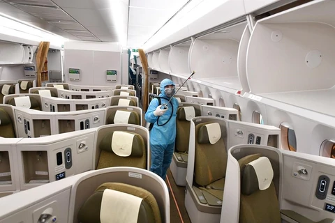 Vietnam Airlines aplica medidas más estrictas de prevención del COVID-19
