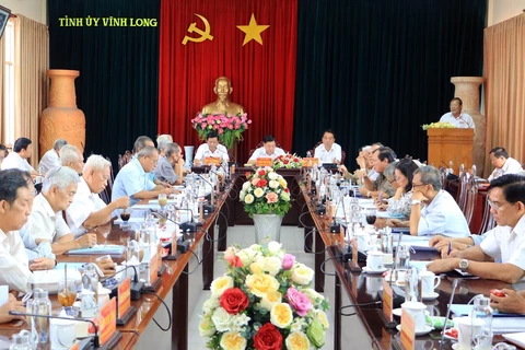 Provincia vietnamita de Vinh Long por perfeccionar liderazgo del Comité partidista 