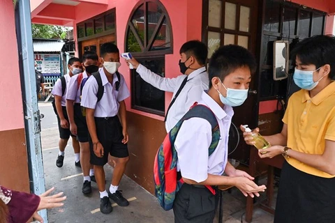 Tailandia permitirá mañana reabrir escuelas