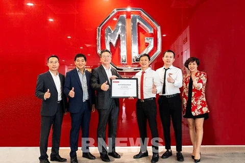 Lanzan oficialmente la marca británica de automóviles MG en Vietnam
