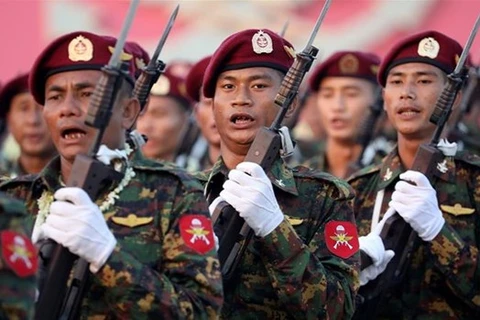 Ejército de Myanmar suspende la operación contra grupos armados por un mes más