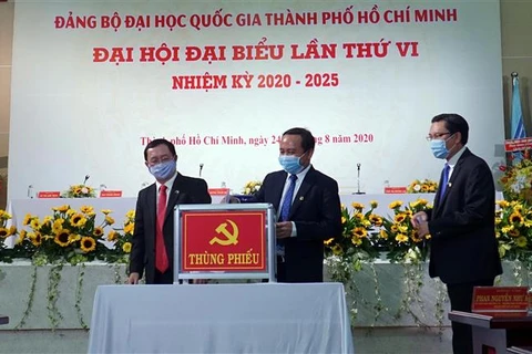 Universidad Nacional de Ciudad Ho Chi Minh por convertirse en una instalación modelo