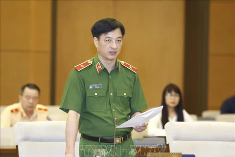 Comité Permanente del Parlamento vietnamita debate Ley de garantía de orden y seguridad vial