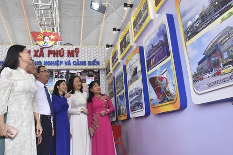 Inauguran exposición sobre Partido Comunista de Vietnam en provincia sureña de Ba Ria - Vung Tau