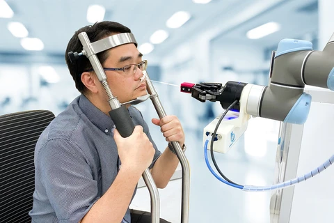 Singapur crea robot que ofrece procedimiento rápido y seguro en prueba del COVID-19