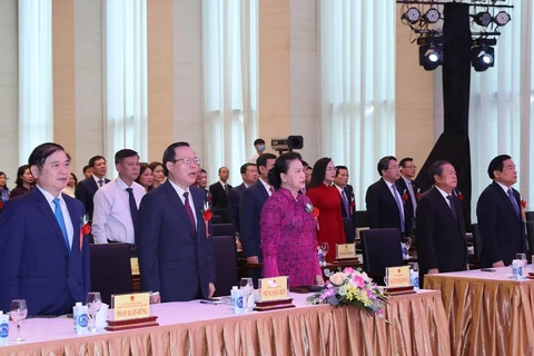 Presidenta de Parlamento de Vietnam exhorta a impulsar movimientos de emulación