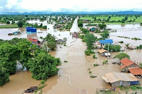 Inundaciones cobran la vida de 10 personas en Camboya