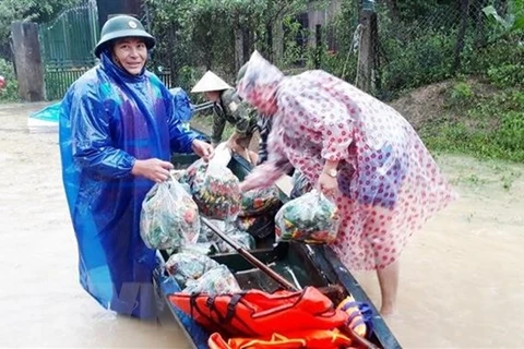 Donan cuatro mil toneladas de arroz a pobladores afectados por inundaciones