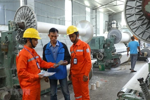 Empresa eléctrica de Vietnam trabaja por completar proyectos de energía clave en 2020