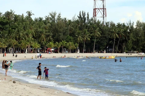 Provincia survietnamita aprovecha ventajas para desarrollo económico marítimo