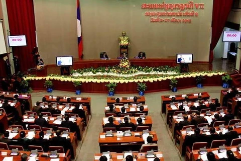 Asamblea Nacional de Laos discute medidas de recuperación económica tras COVID-19