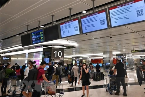 Singapur permite llegadas de los viajeros de China y el estado australiano de Victoria
