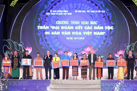 Diversas actividades en semana de “Gran solidaridad de los grupos étnicos - Patrimonio cultural de Vietnam"