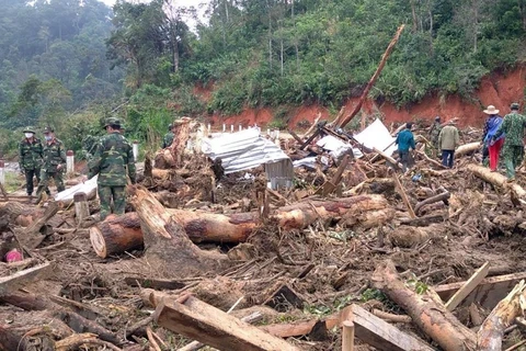 Reportan un fallecido por deslizamiento de tierra en provincia vietnamita