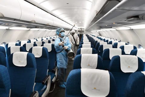 Vietnam Airlines realiza desinfecciones estrictas, especialmente en aviones de vuelos internacionales